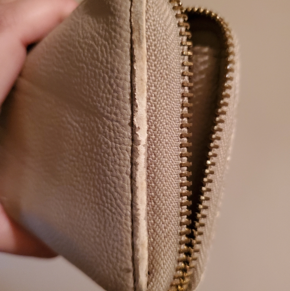 Wallet - Picture 5 of 6